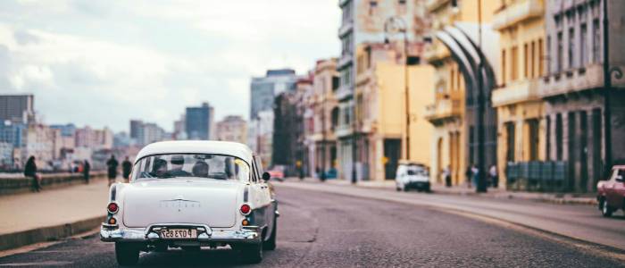 car in cuba for a tourist who enter with cuba evisa